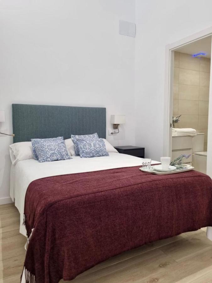 Apartamentos Rg Hospital Valme เซบีญา ภายนอก รูปภาพ
