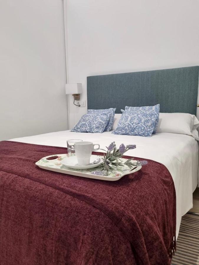Apartamentos Rg Hospital Valme เซบีญา ภายนอก รูปภาพ