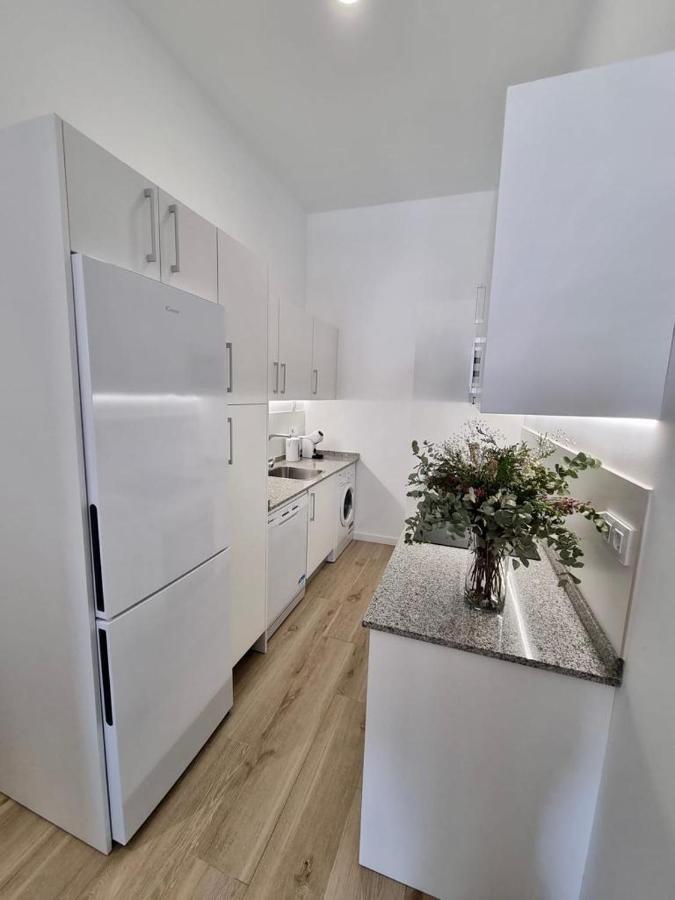 Apartamentos Rg Hospital Valme เซบีญา ภายนอก รูปภาพ