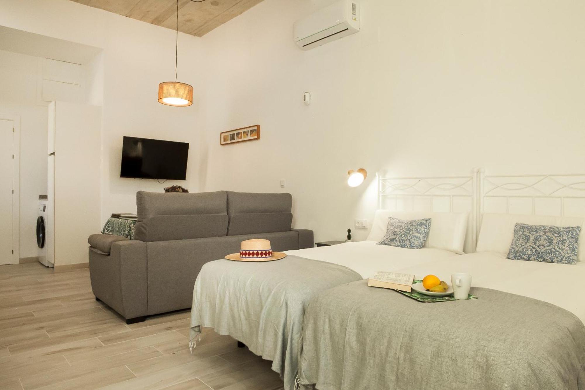 Apartamentos Rg Hospital Valme เซบีญา ภายนอก รูปภาพ