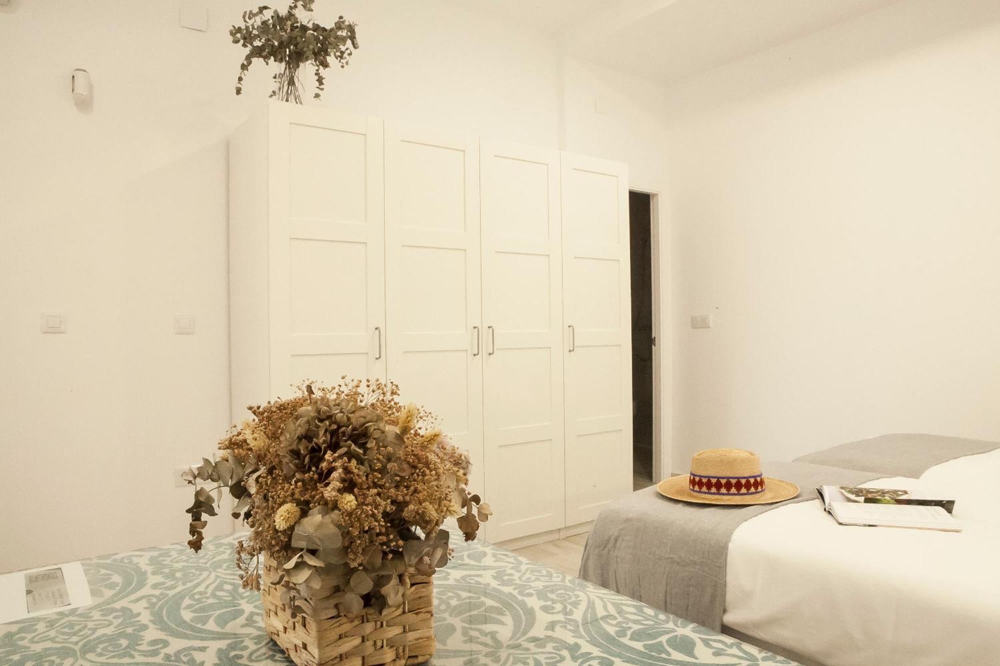Apartamentos Rg Hospital Valme เซบีญา ภายนอก รูปภาพ