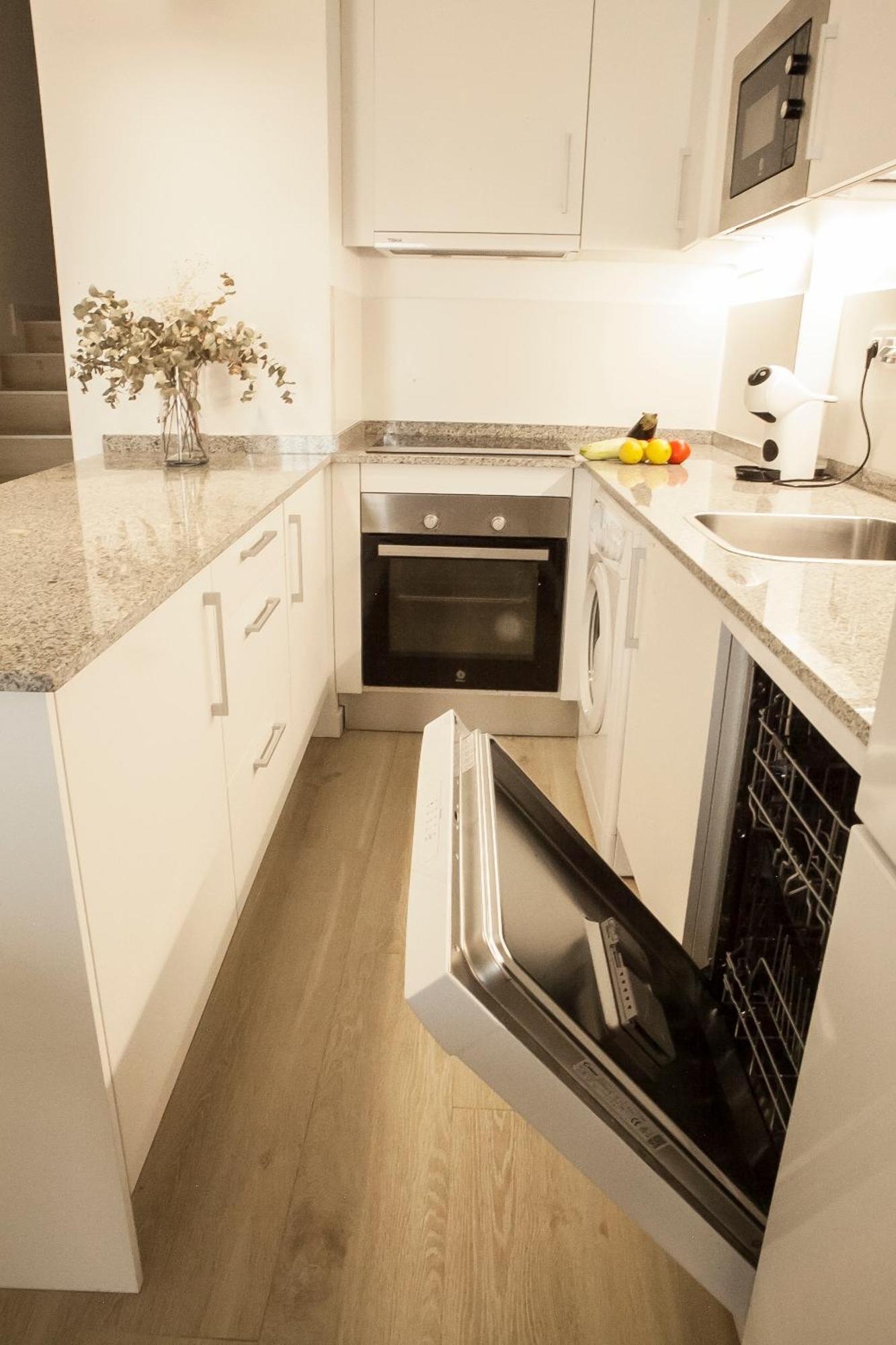 Apartamentos Rg Hospital Valme เซบีญา ภายนอก รูปภาพ